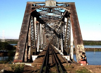 LÍNGUA DE BRINCAR: documentário inédito com Manoel de Barros