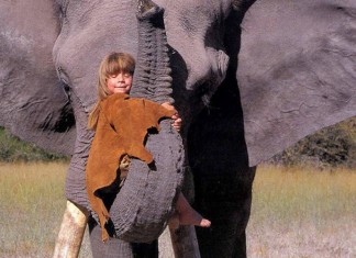 Conheçam a “Menina Mogli” que passou a infância na selva africana