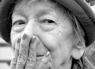 “A Vida na Hora”, mais um lindo exemplo da poesia de Wisława SZYMBORSKA