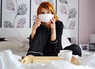 Não faça isso com a sua cama: hábitos que adoecem você e sua casa!