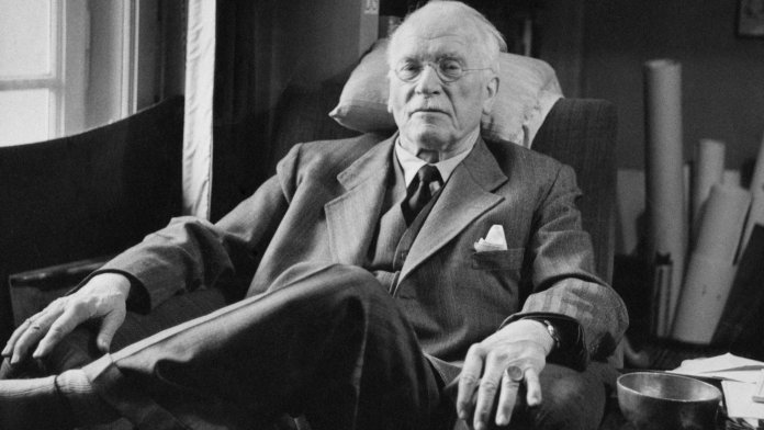 Como Carl Jung via a transformação da humanidade?