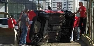 Aluna capota carro durante prova de baliza para tirar CHN