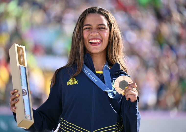 contioutra.com - Rayssa Leal supera Neymar e se torna brasileira mais jovem a conquistar duas medalhas olímpicas