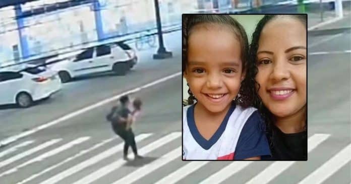 Morre a menina de 5 anos que foi atropelada no colo da mãe na faixa de pedestres