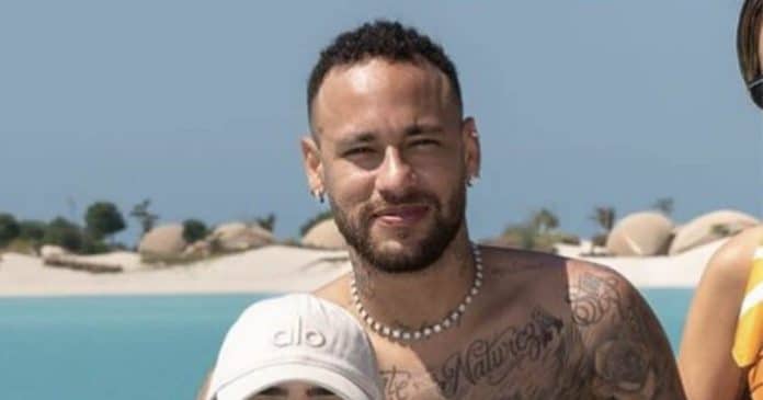 Foto postada por Neymar causa rebuliço na web por detalhe “bizarro”; veja!