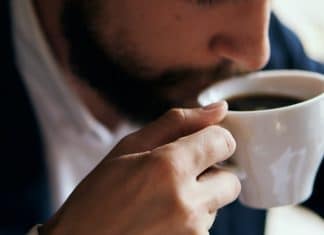 Teste da xícara de café: Executivo revela segredo do teste que desclassifica muitos candidatos a vagas de emprego